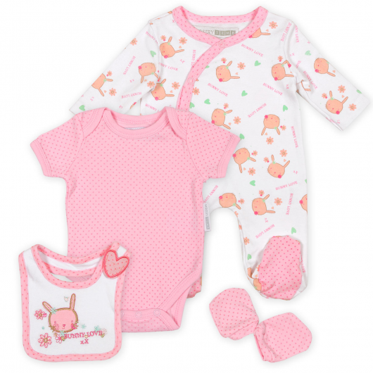 розовая и белая одежда для новорожденного