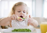 Регулярный завтрак улучшает умственные способности ребенка
